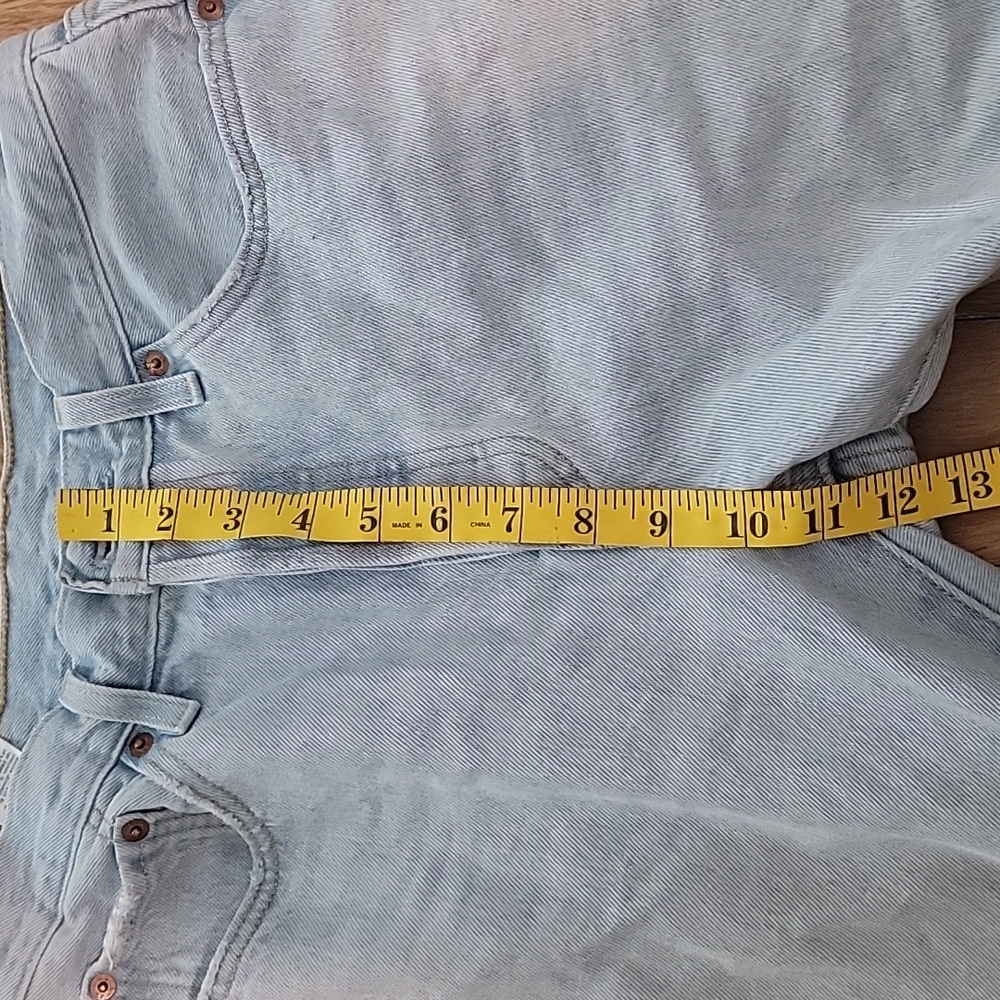 Levi's Light BlueDenim Jeans~Women Size W28 L32 - Picture 7 of 8